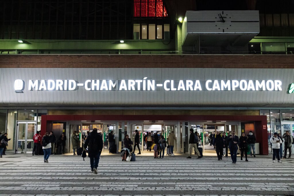 Una avería eléctrica en Chamartín deja sin trenes AVE a Levante y causa retrasos en otros destinos