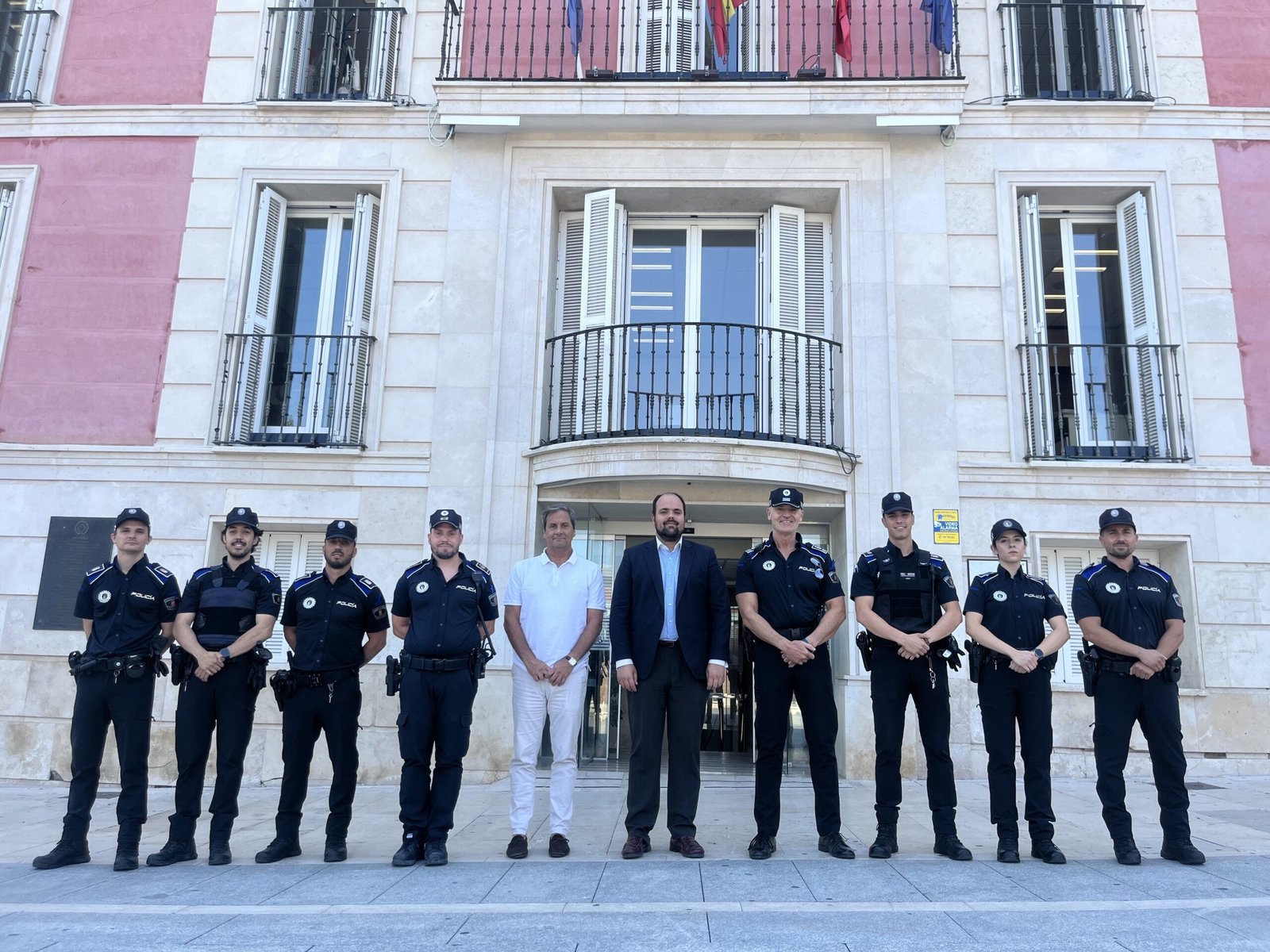REFUERZO EN LA SEGURIDAD: IMPORTANTES MEJORAS EN MEDIOS Y PERSONAL DE LA POLICÍA LOCAL