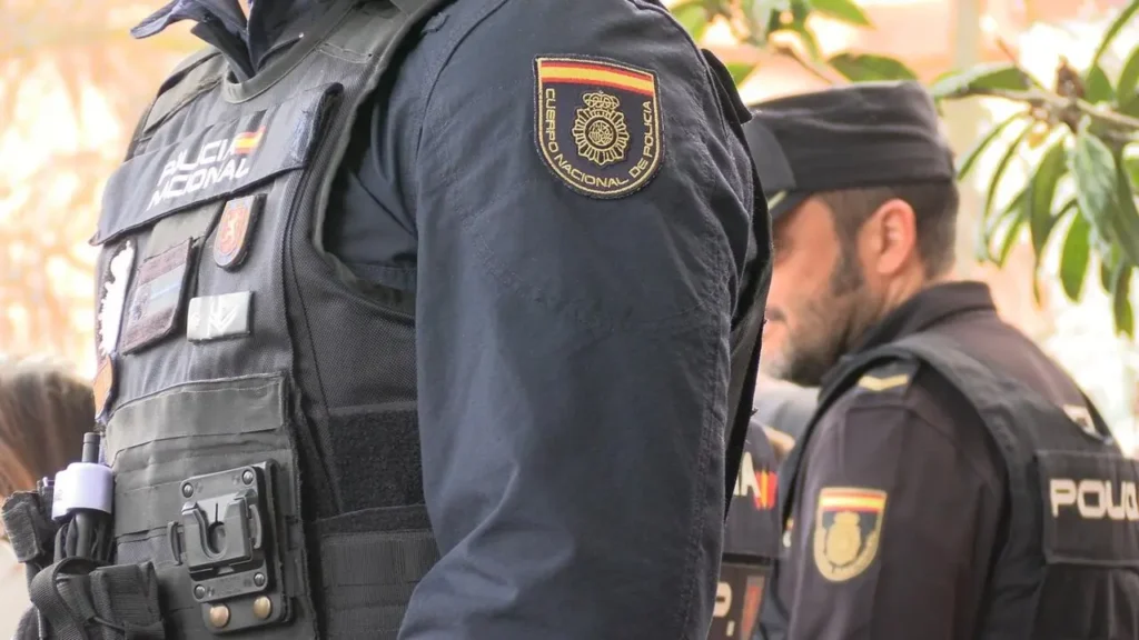 DETENIDOS CUATRO VECINOS DE ALGECIRAS POR ESTAFAR 98.000 EUROS A UNA MUJER DE ARANJUEZ