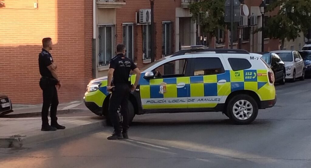 POLICÍA LOCAL AUXILIA A UNA MUJER EN PARTO