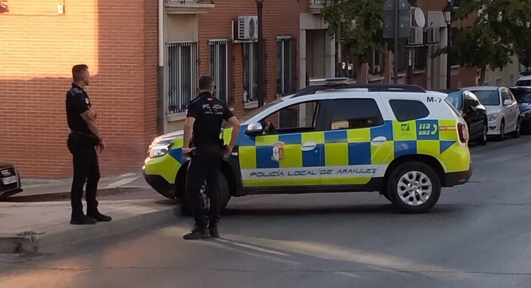 POLICÍA LOCAL AUXILIA A UNA MUJER EN PARTO