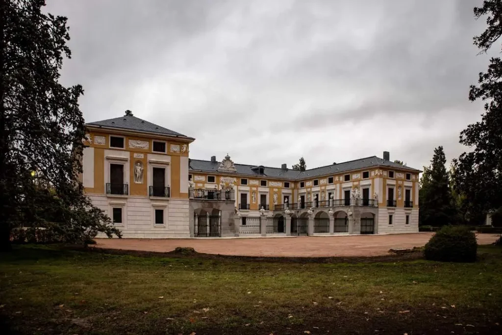 HOY EL REY FELIPE VI INAGURA LA RESTAURADA CASA DEL LABRADOR