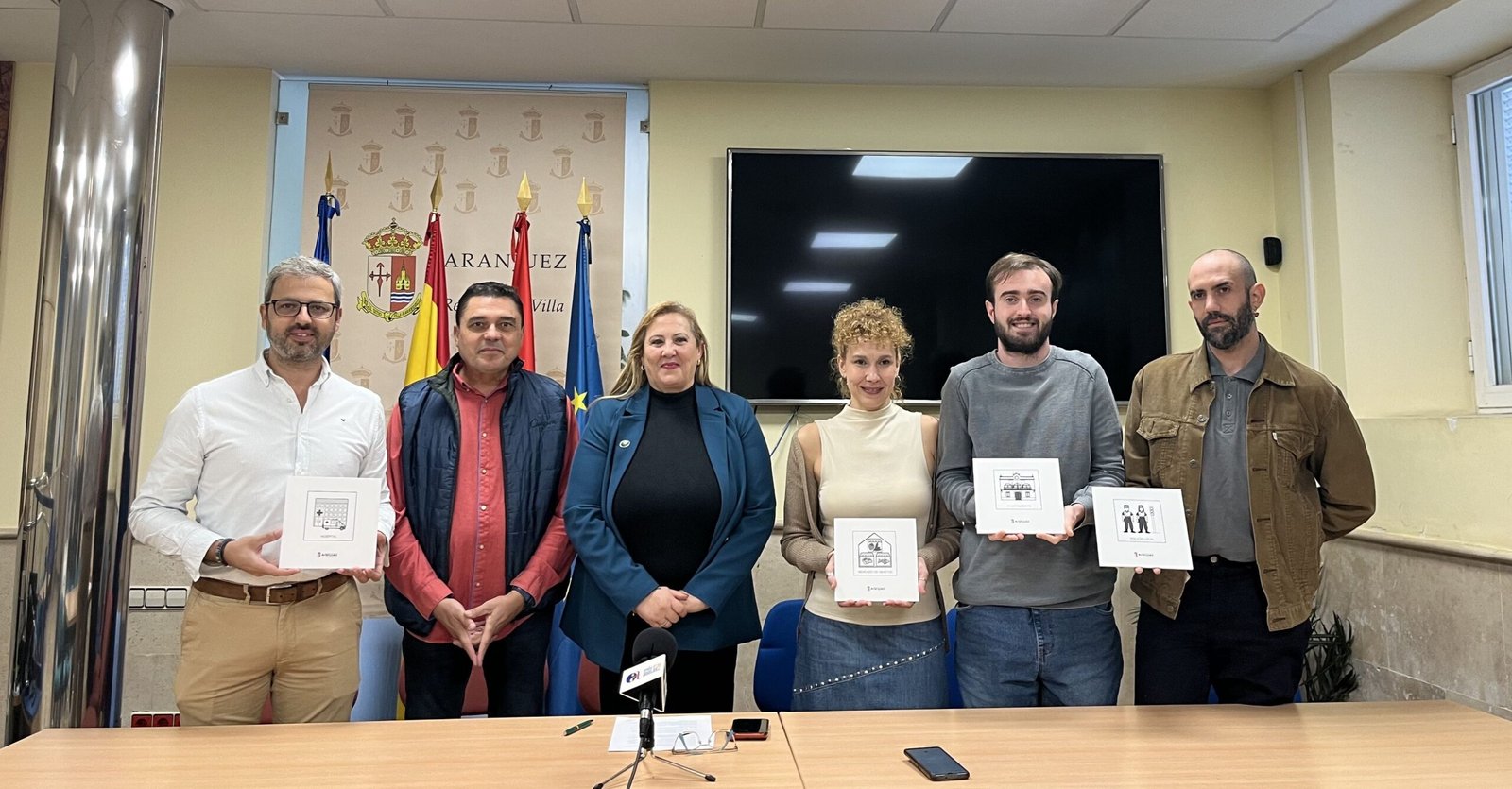 ARANJUEZ DA UN PASO ADELANTE EN LA INCLUSIÓN CON LA SEÑALIZACIÓN ADAPTADA PARA PERSONAS CON AUTISMO EN COMERCIOS Y LOCALES DE LA CIUDAD