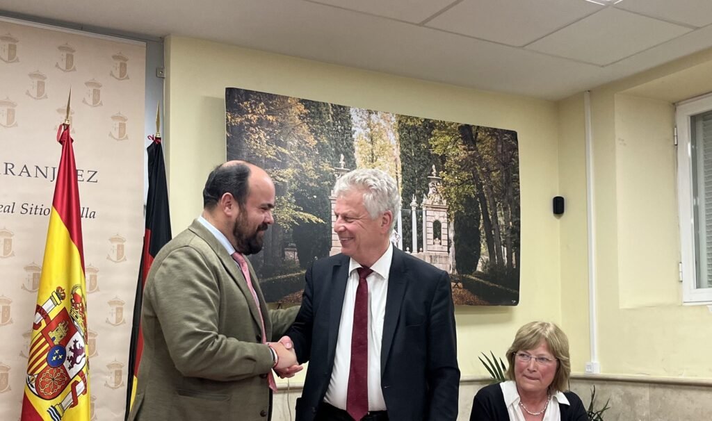 EL ALCALDE DE ARANJUEZ RECIBE AL ALCALDE DE BIETIGHEIM-BISSINGEN Y ANUNCIAN UN FUTURO ‘PROTOCOLO DE AMISTAD’ ENTRE LA CIUDAD RIBEREÑA Y ALEMANA