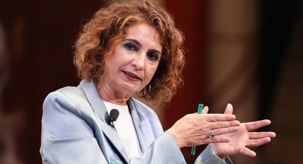 HACIENDA DA UN RESPIRO A LAS EMPRESAS Y AUTÓNOMOS Y RETRASA VERIFACTU HASTA 2027