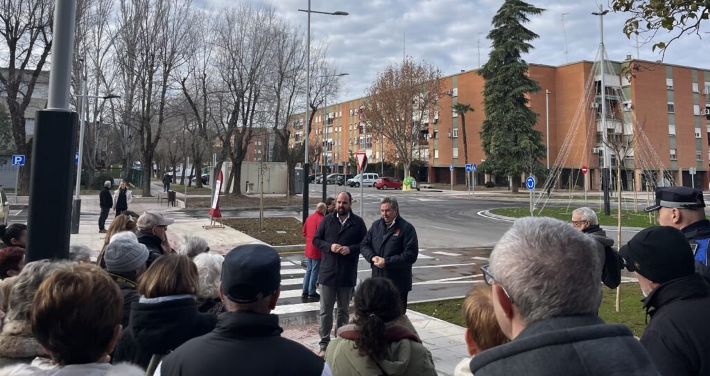 FINALIZADAS LAS OBRAS DE ACONDICIONAMIENTO DE LA CALLE OROPÉNDOLA: UNA ACTUACIÓN INTEGRAL DE CASI 2 MILLONES DE EUROS