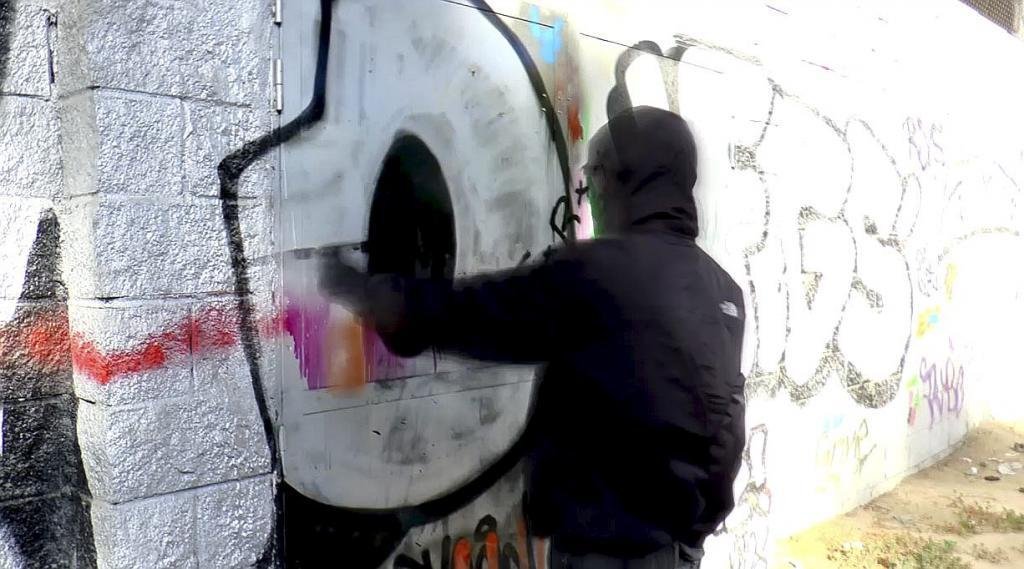 IDENTIFICADOS VARIOS JÓVENES COMO PRESUNTOS AUTORES DE PINTADAS VANDÁLICAS EN ARANJUEZ