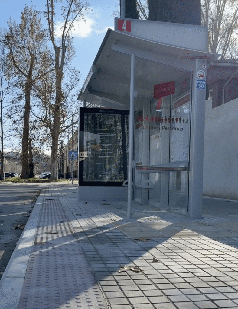 MEJORAS EN ACCESIBILIDAD Y MODERNIZACIÓN DE PARADAS DE TRANSPORTE PÚBLICO EN ARANJUEZ