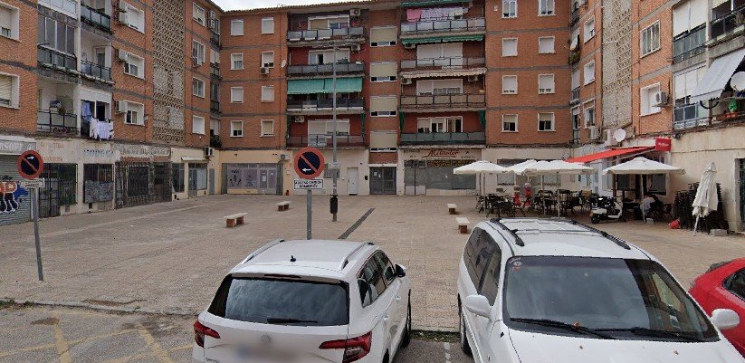 TRES MUJERES DETENIDAS TRAS INTENTAR ROBAR EN UN LOCAL DE LA CALLE FEDERICO GARCÍA LORCA