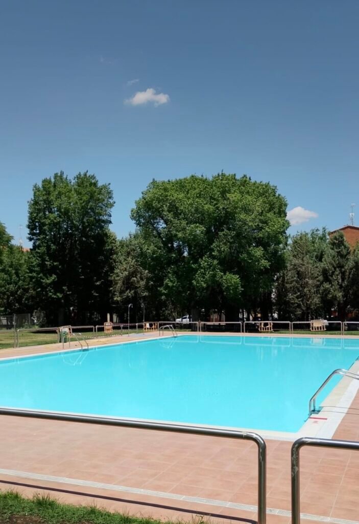LA PISCINA DE VERANO DEL POLIDEPORTIVO MUNICIPALABRIRÁ SUS PUERTAS EL PRÓXIMO 10 DE JUNIO