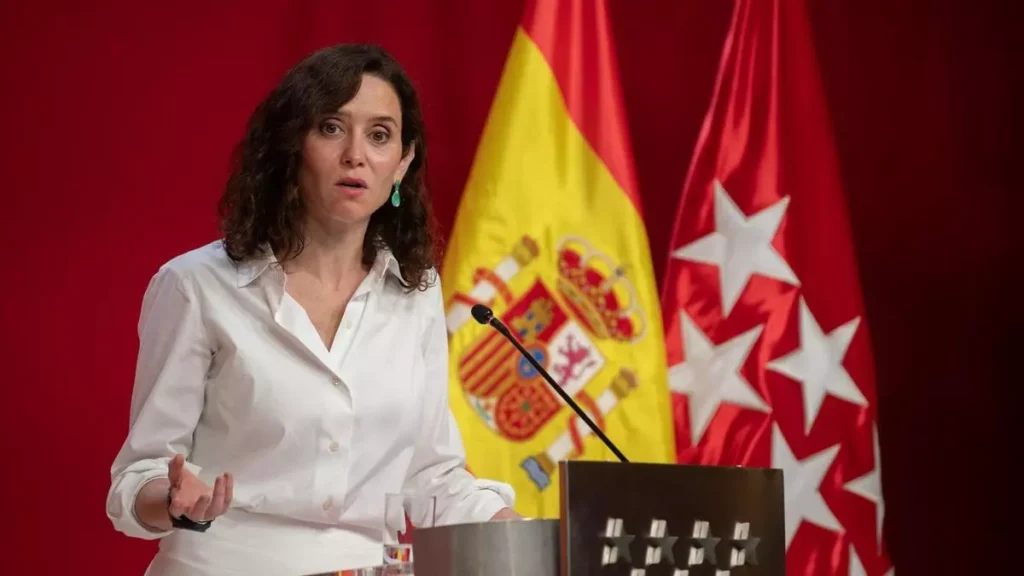 LA PRESIDENTA DÍAZ AYUSO COMPRA UN ÁTICO EN CHAMBERÍ DE 481 METROS PARA TRABAJAR DURANTE LAS OBRAS DE LA SEDE DE PUERTA DEL SOL CUANDO CONTABA CON ALTERNATIVAS MÁS BARATAS